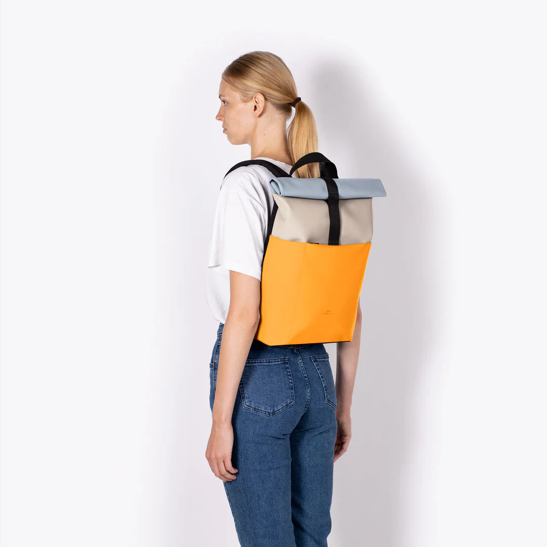 Hajo. Mini. Light Sand & Amber.